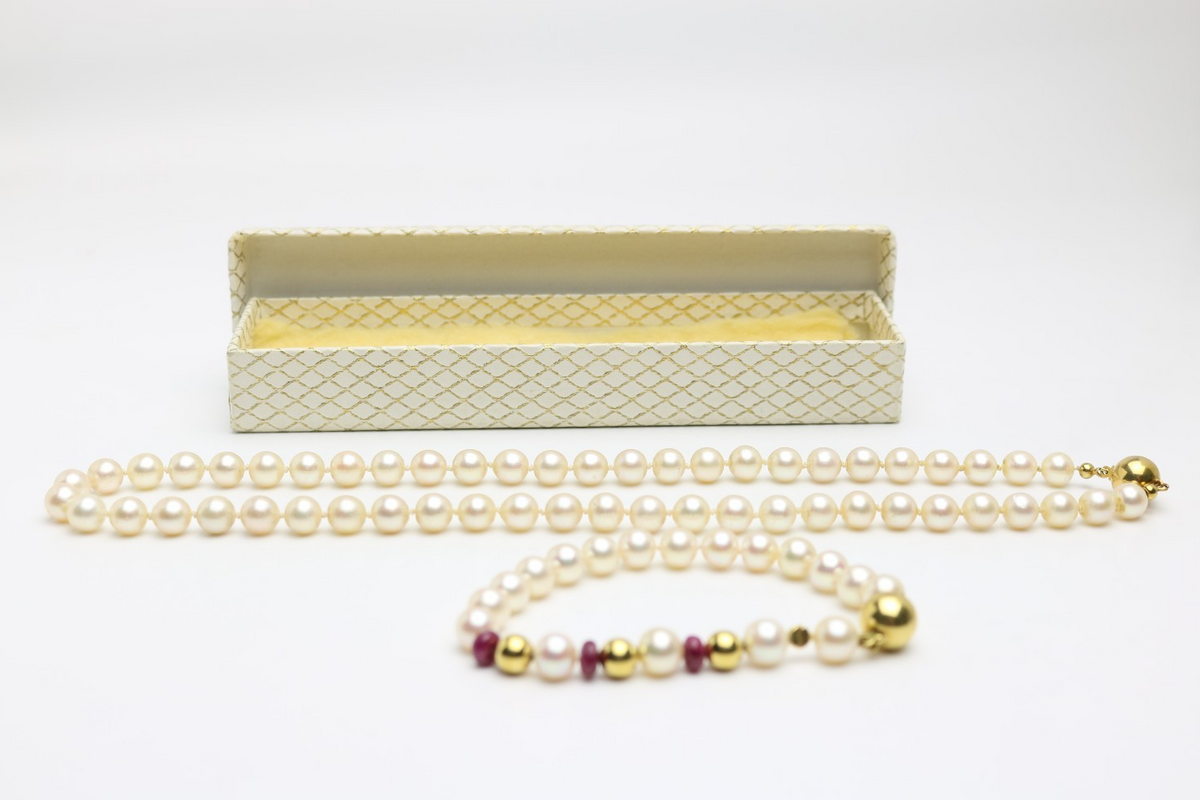 2-Teiliges SET, Perlen u. GOLD 750er - Halskette und Armband Schoettel