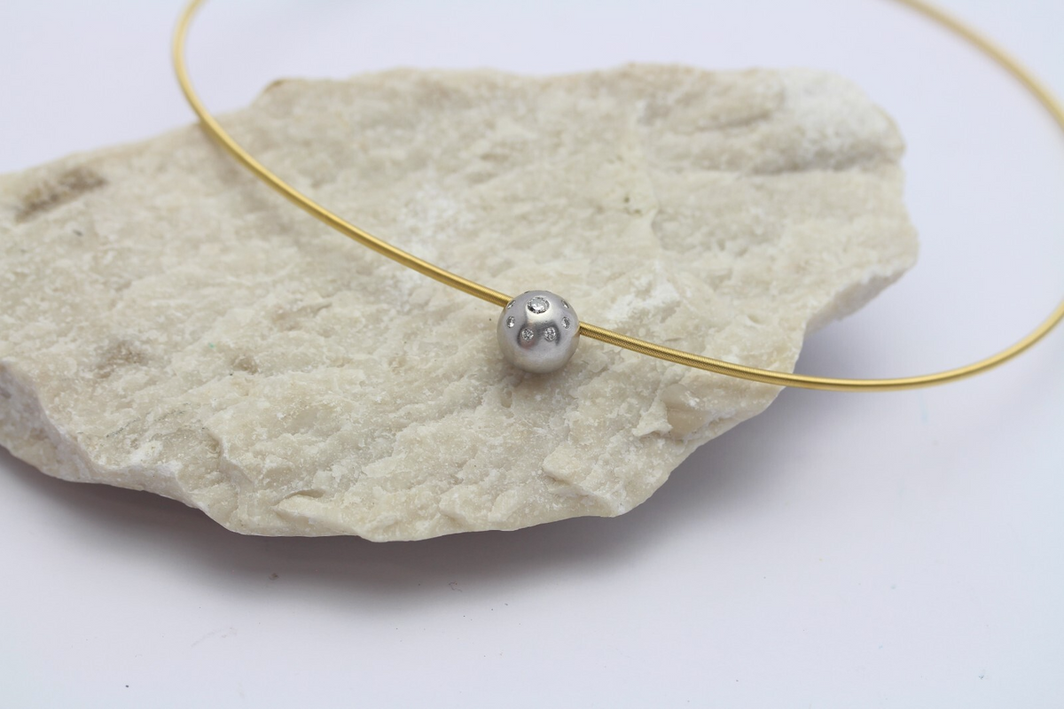 Niessing Collier 18k 43cm Gold mit Anhänger 9 Brillanten ca. 0,17ct. ca. 10,1g