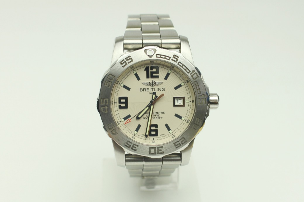 BREITLING 44 mm Colt QUARZ A74387 Herrenuhr Chronometre Stahlband Box und Papier