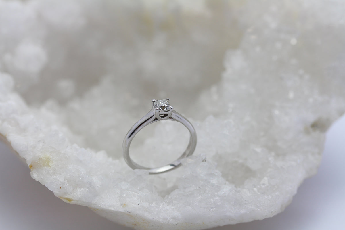 Tiffany & Co Solitär Damen Ring 1 Brillant 0,31ct. Gr. 48