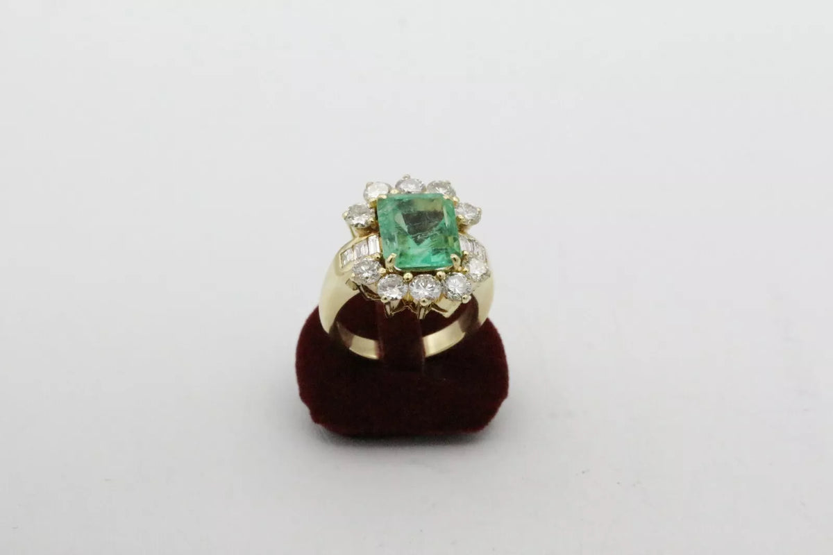 Vintage Ring 18 Gelbgold 1 Smaragd 10 Brillanten ca. 2,2ct. Gr. 55 ca. 12,33g