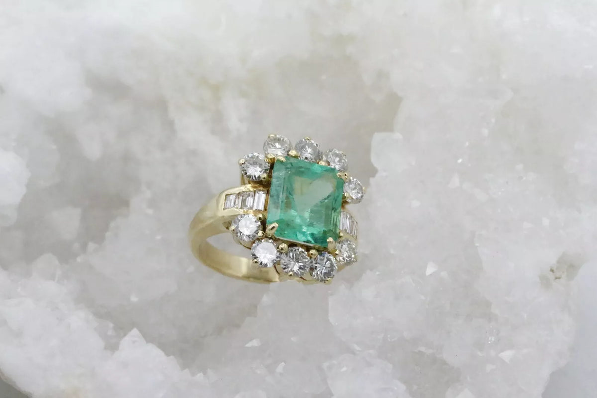 Vintage Ring 18 Gelbgold 1 Smaragd 10 Brillanten ca. 2,2ct. Gr. 55 ca. 12,33g
