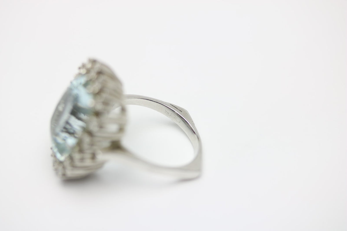 Ring Aquamarin 9,5 ct und 16 kl. Brillanten 585 Weißgold – Ringgröße 55