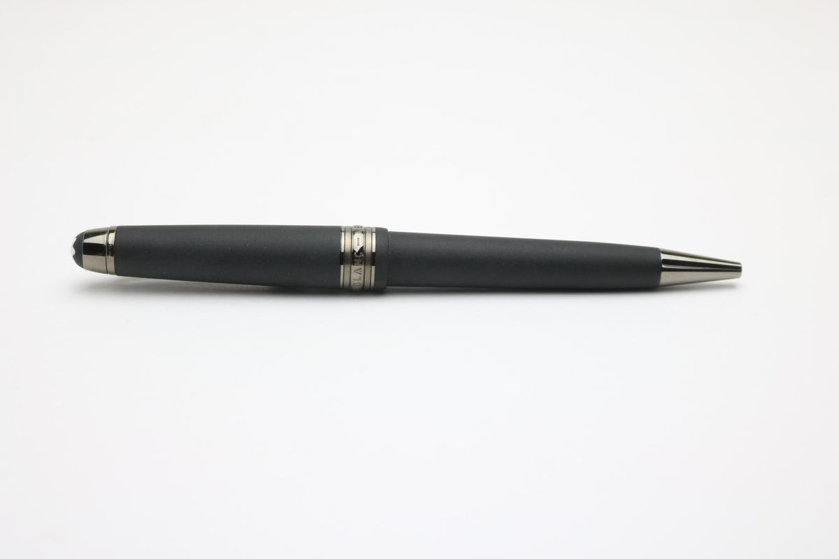 Montblanc Meisterstück Classique Ultra Black