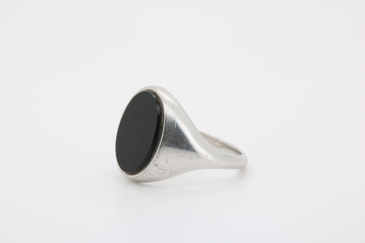 Leo Wittwer Onyx Ring, aus 750 Weißgold – Ringgröße 61