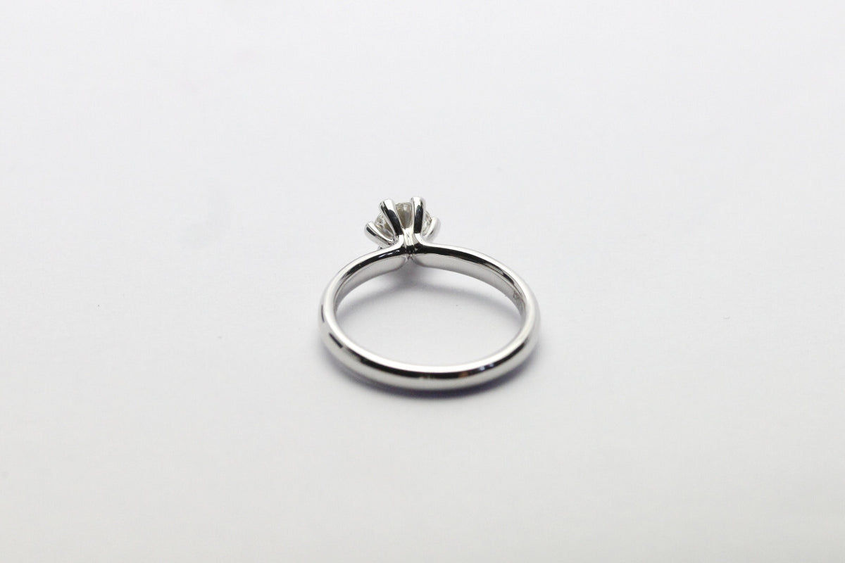 Mahlberg 750er Solitärring 0,70ct H/SI2 NP: 3990.-