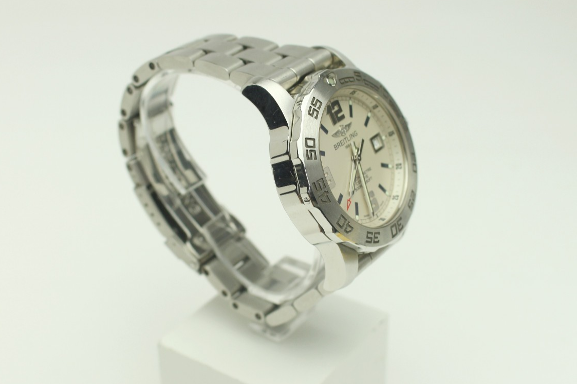 BREITLING 44 mm Colt QUARZ A74387 Herrenuhr Chronometre Stahlband Box und Papier