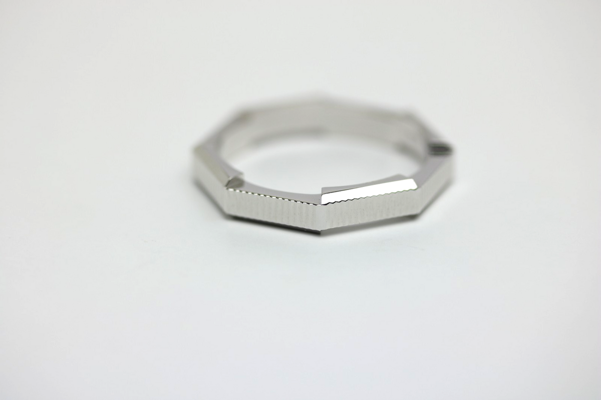 Gucci Ring aus 750 Weißgold – Ringgröße 62