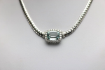 Halskette mit hellblauen Beryll Aquamarin, 26 Diamanten, 585 Weißgold- ca. 44 cm